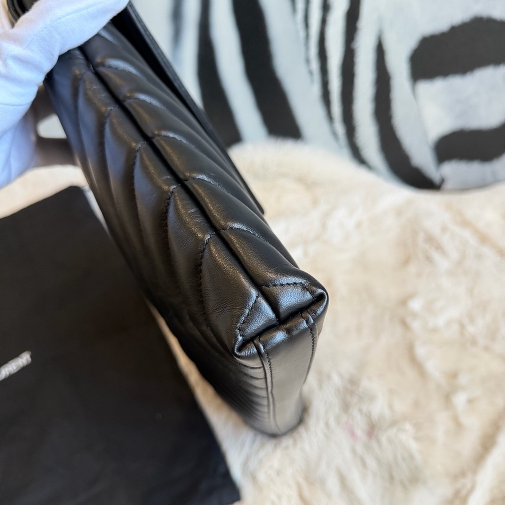 Saint Laurent Monogram Loulou document holder - Picture 9 of 16
